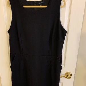 Lands end black Sheath Dress... with pockets!